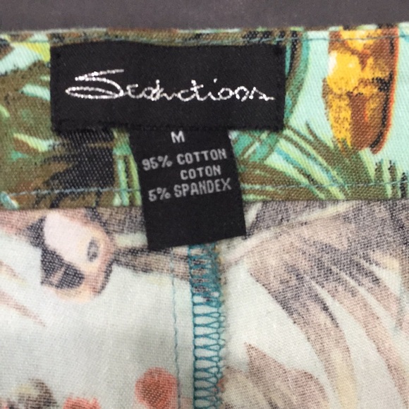 Tropical Shorts - Picture 3 of 4